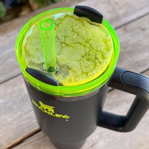 Web Glow Stanley Lid Topper | Custom Petri Resin Stanley Lid | Green Yellow Stanley Accessory | Resin Custom Stanley Lid | Fits 30oz / 40oz