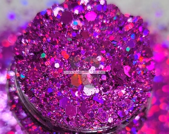 FAVORITE VILLAIN - Chunky Holographic Purple Glitter | Purple Holographic Glitter | Chunky Purple Glitter | Chunky Halloween Glitter Mix