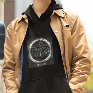 Moletom com capuz de cartas de tarô mágico – Streetwear místico para almas espirituais