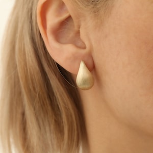14K Gold Matte Silvery Drop Earrings, Teardrop Earrings, Teardrop Earrings, Shiny Gold Jewelry, Mothers Day Gift, 14K Gold Earrings