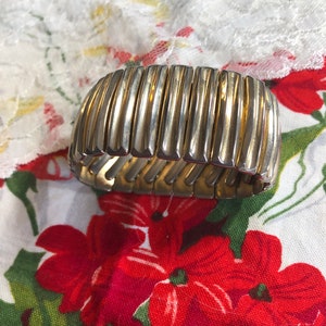 Stretch bracelet from 1950’s