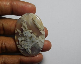 Cabujón de ágata en forma de aguja hecho a mano (49 cts)