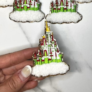3&quot; Noël Disney Castle Chenille broderie paillettes patch auto-adhésif bricolage rouge vert