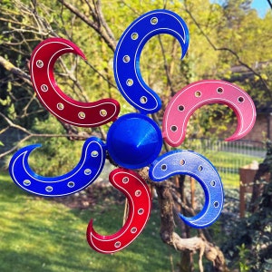 Windmill Octopus - wind chime with ball bearings, the eye-catcher for your outdoor oasis, 2-coloured wind chime with decorative wings
