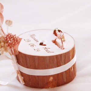 Wooden log wedding ring holder engraved with the first names of the bride and groom image 3