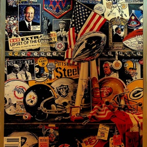 Könnte beinhalten: Eine farbenfrohe Illustration des Covers des Super Bowl XXV-Spielprogramms. Das Bild zeigt einen Footballhelm, einen Football, eine Flagge und verschiedene andere sportbezogene Bilder. Der Text "OFFICIAL SUPER BOWL XXV GAME PROGRAM $10.00" ist oben im Bild sichtbar.