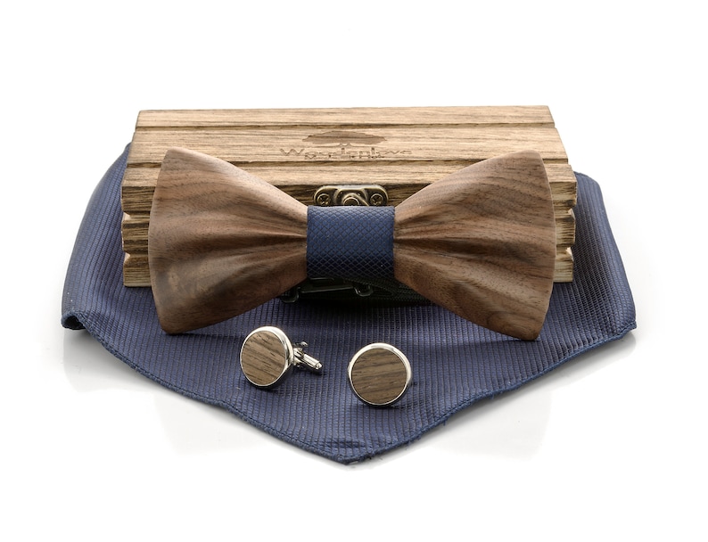 Wooden bow tie heartwood dark blue from Woodenlove image 1