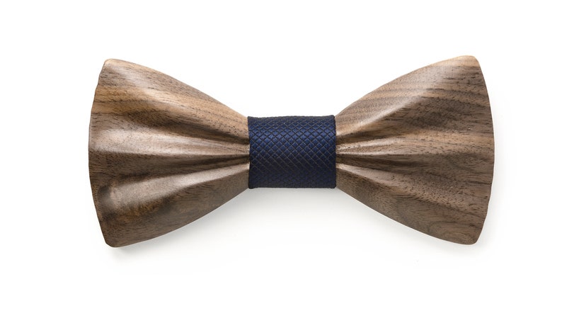 Wooden bow tie heartwood dark blue from Woodenlove image 2