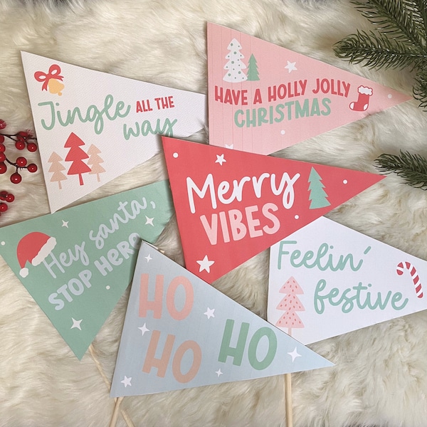 Printable Christmas Pennants Flag Bundle, Holiday Flags Printable, Santa Pennats, DIY Christmas Decoration