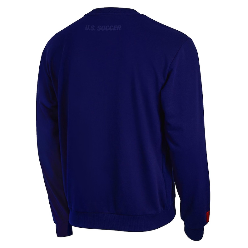 Op de afbeelding: Een donkerblauw sweatshirt met lange mouwen met de tekst "U.S. SOCCER" gedrukt op de achterkant.