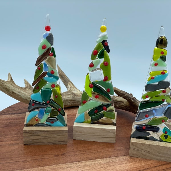 Handmade Fused Glass Christmas Tree |  Kiln-fired Art Mosaic | Christmas Gift | Mantle Decor | Holiday Accent Figurine
