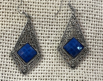 Sterling Silver Blue Stone Dangle Earrings: Filigree Design