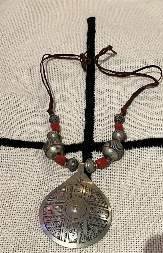 Tuareg necklace, Engraved silver round Pendant ne… - image 2