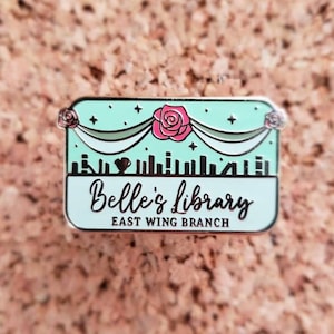 Pin de tarjeta de biblioteca de Belle / Pin de esmalte duro / Pin de biblioteca / Regalo de bibliotecario / Pin de libro