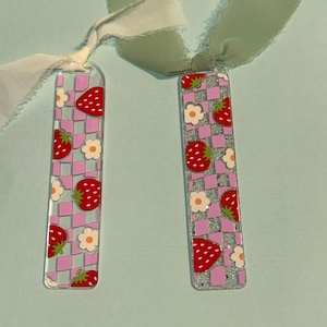 Strawberry Acrylic Bookmark, Cute Bookmark,  Acrylic Bookmark, Book Lover Gifts, Trendy Bookmark, Bookmark Acrylic, Bookish Gifts