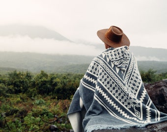 Grijze poncho - Zuidwestelijke stijl PONCHO | PONCHO voor heren | poncho van alpacawol | serape man buitenshuis kleding