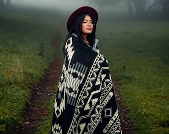 Alpaca Wool Blanket in Queen Size | Reversible Aztec Throw Blanket with Native Design | Southwestern Blanket Boho | Native Blanket Style
