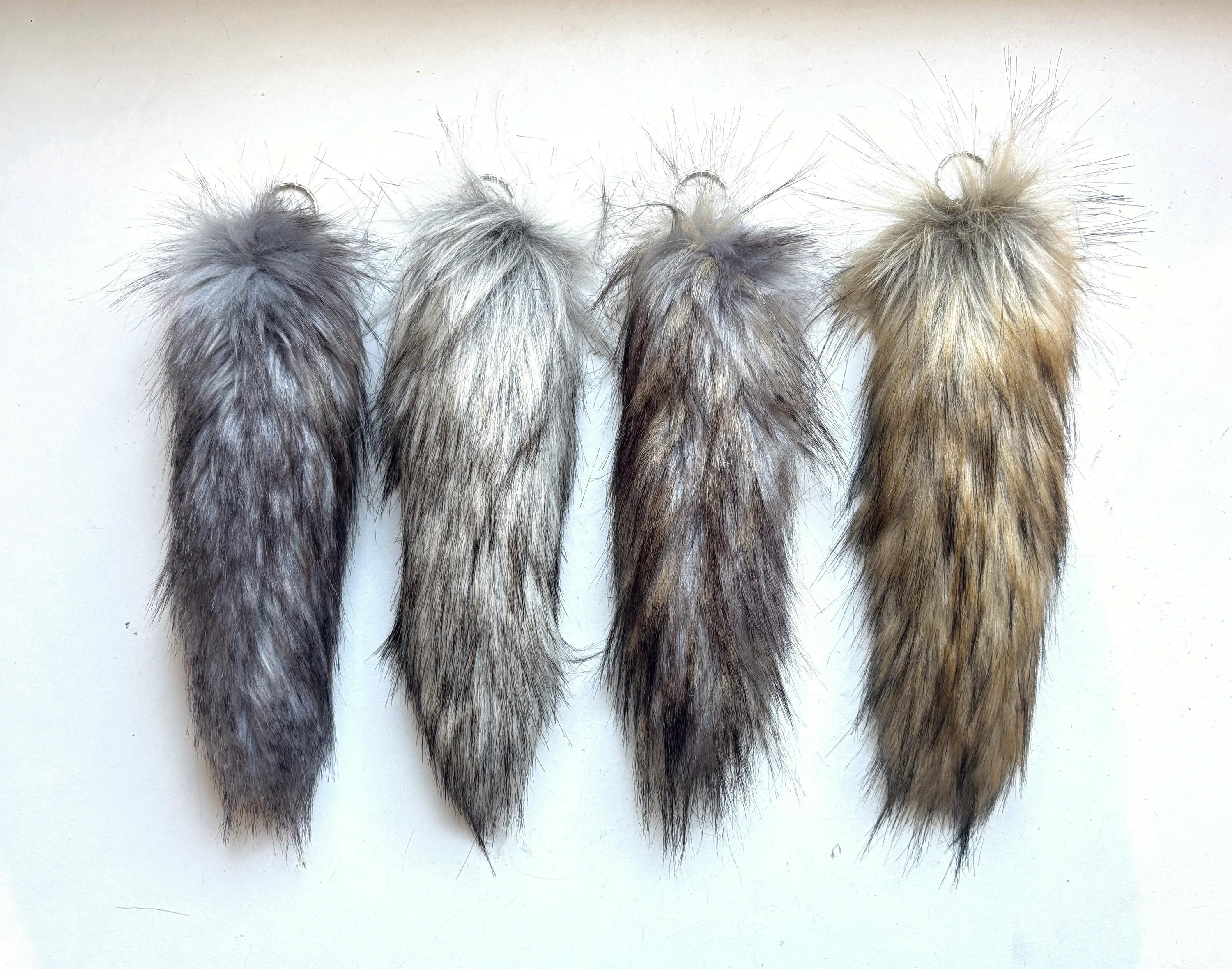 KMNZ Tail Fur キーチェーン TINA NERO LITA Black Fluffy Faux Fur Tail Keychain - 13.77 Inch Soft Plush Key
