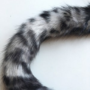 Handmade UK 43cm 16" Snow Leopard Faux Fake Fur Fake Animal Tail Large Keyring Keychain! *Made to order* image 5