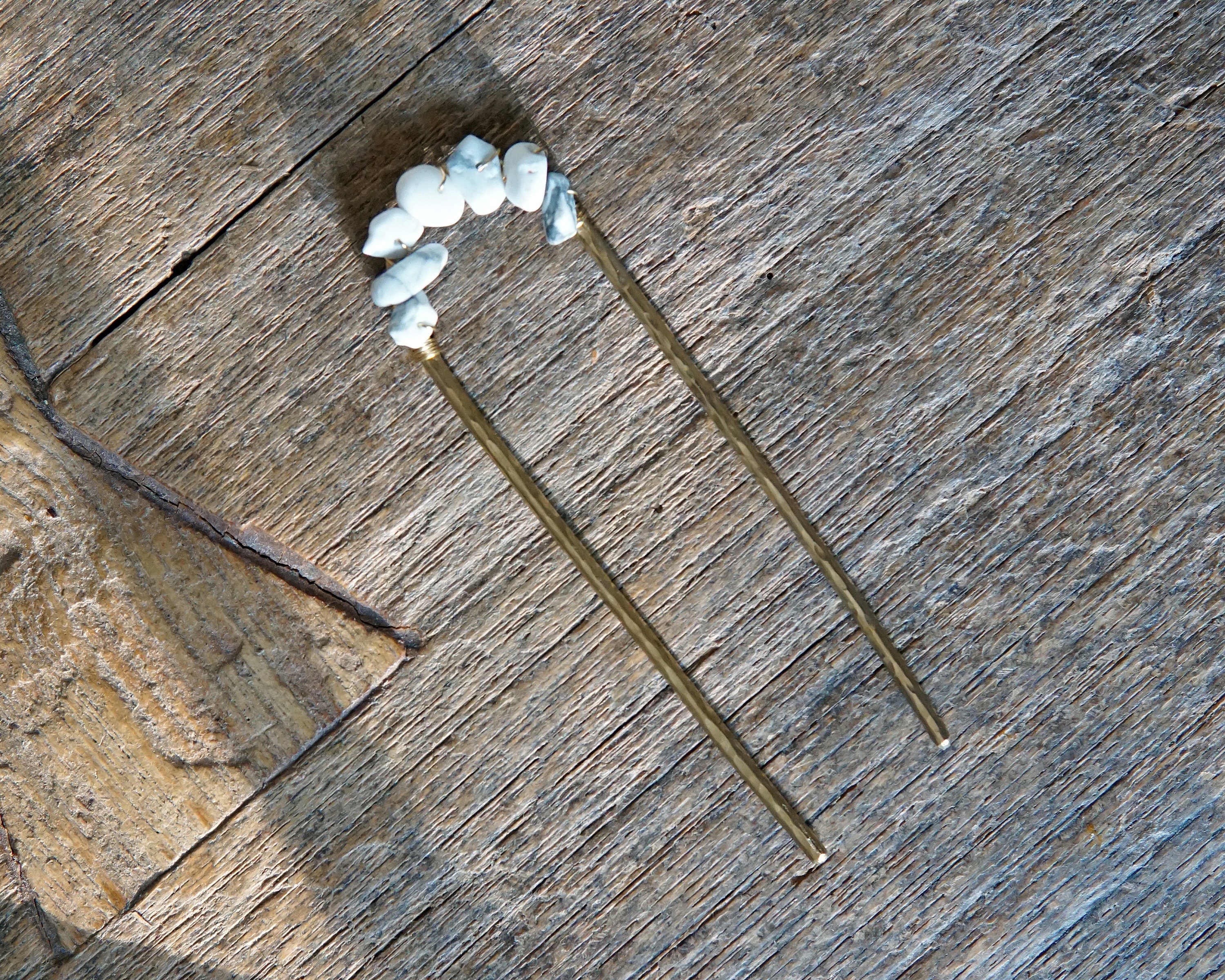 Howlite Large Eclectic Silver Artisan Hair Pin, 4.8” White, Charcoal Grey/Black Silver Ivy Hair Pin — Idle Talons main image 4