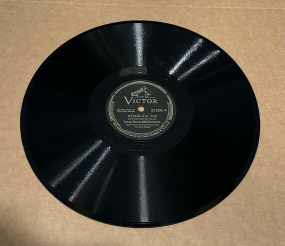 Vintage 78 RPM Record: Tommy Dorsey - Neiani / This Love of Mine