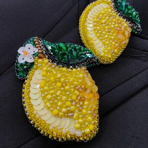 Handmade Lemon Beaded Brooch: Colorful Outfit Accessory