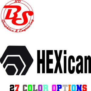 Puede incluir: Diseño gráfico en blanco y negro de una forma hexagonal con la palabra "HEXican" en mayúsculas debajo. Hay 27 opciones de color disponibles.