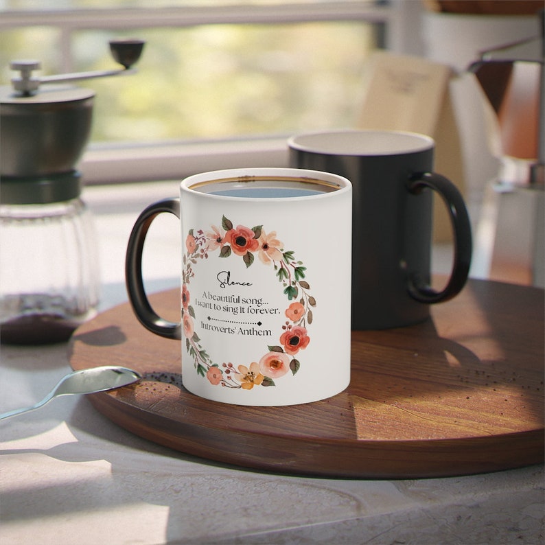 Magic color-changing coffee/tea mug. Goes from black to white to reveal a beautiful design.