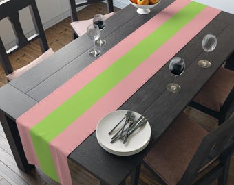 Runner da tavola rosa e verde / Decorazioni preppy Grandmillennial Coastal Vixen / Decorazioni regalo per eventi di Homecoming, dormitorio e confraternite studentesche
