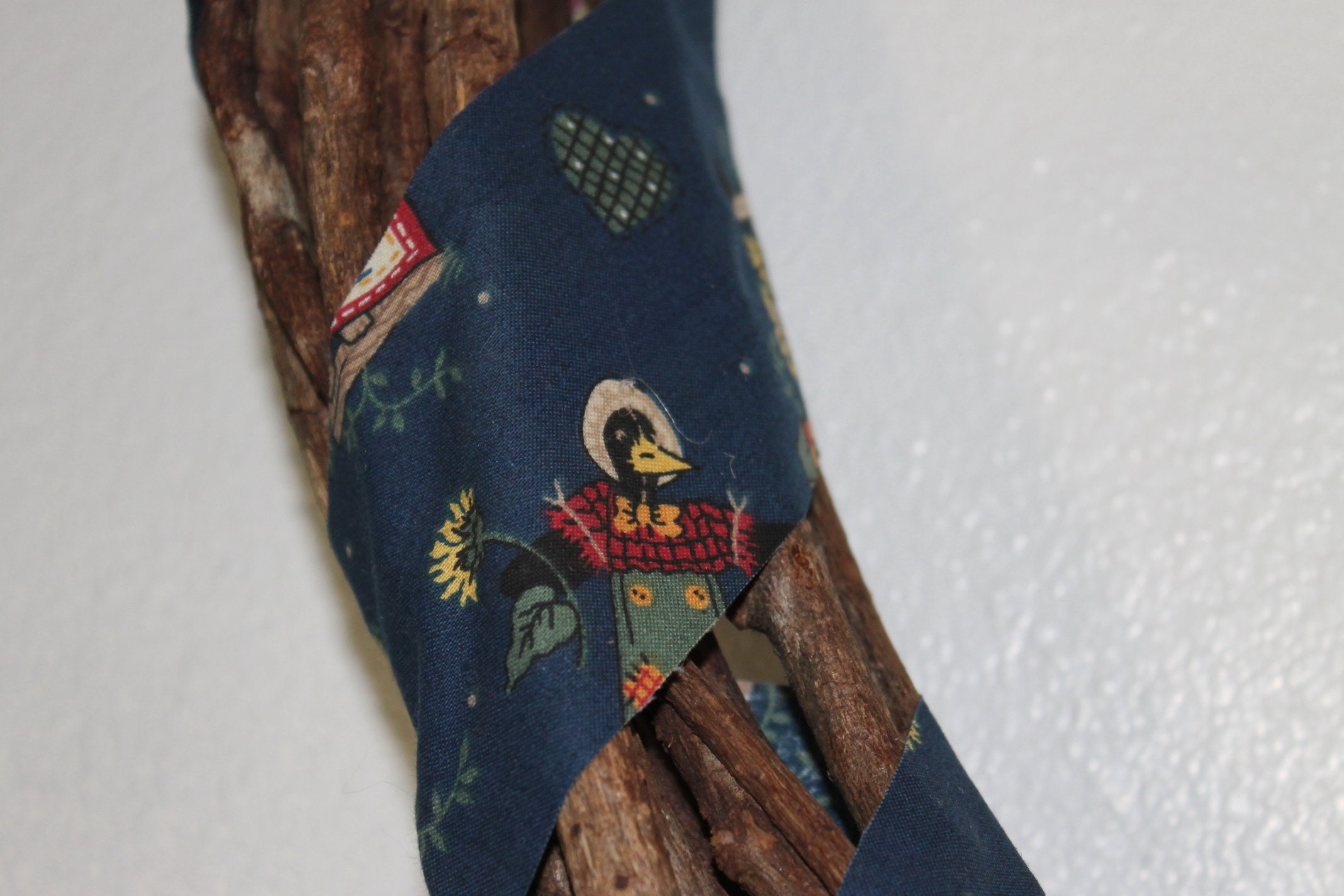 Crow Country 16-inch Diameter Grapevine Wreath-comical Fabric - Etsy