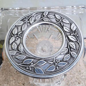 Wilton Armetale &quot;Botanical&quot; Trivet - 7&quot;Dia