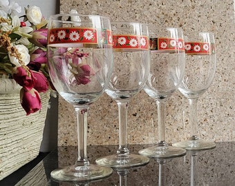 Vintage Charlton Hall Christmas Wine Glasses - Set of 4