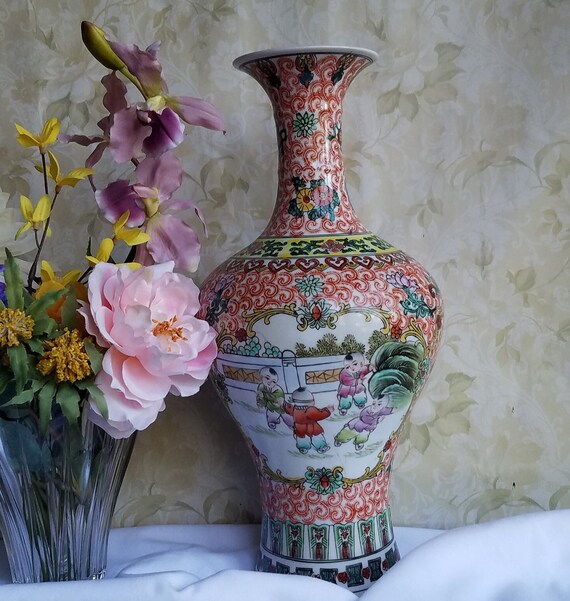 Small Celadon Flower Vase - Trumpet Mouth Design Small Celadon Flower Vase - Trumpet Mouth Design