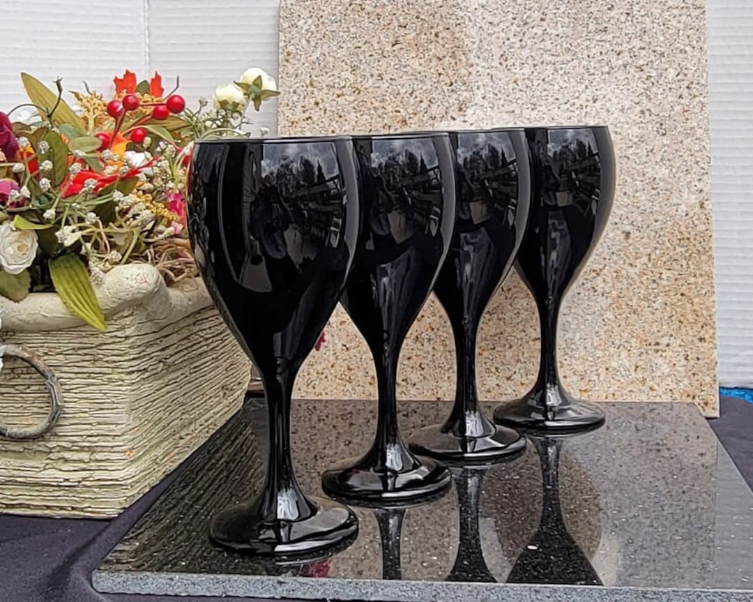 Libbey Black Wine Goblets: Amethyst Glass Set (7.25
