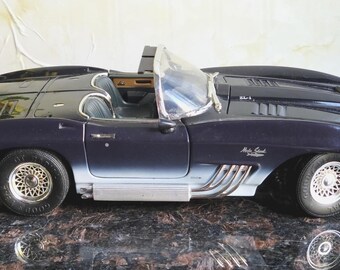 UTモデルス コルベット スティングレィ　マコシャーク1/18 Chevrolet Corvette Mako Shark UT Models 1/18 - Etsy