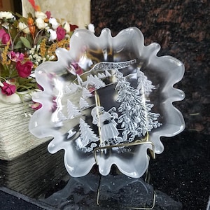 Mikasa Christmas Crystal Bon Bon Plate - 9.5&quot;Dia