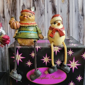 Resin Fall and Christmas Bird Shelf Sitter Figurine - A Pair