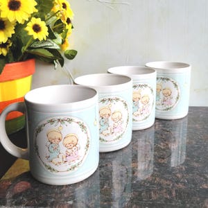 Vintage Holly Night Stoneware Mug - Set of 4