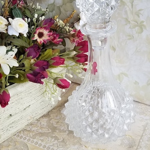 Diamond Cut Heavy Crystal Decanter Genie Shape with Stopper