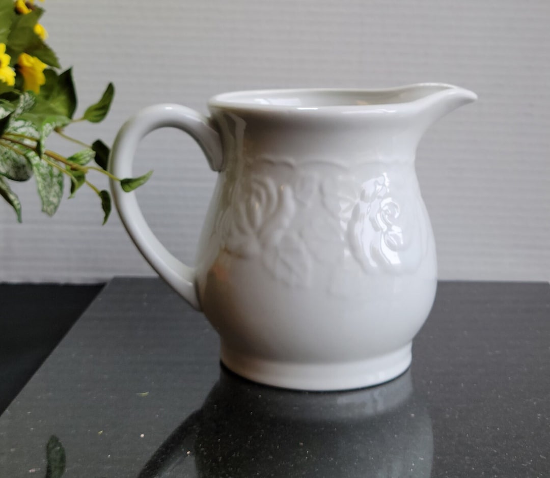 Table Pitcher Vintage Tabletops Unlimited White Porcelain Water Pitcher - 5.5
