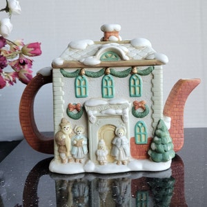 Cargo Express Christmas House Ceramic Teapot