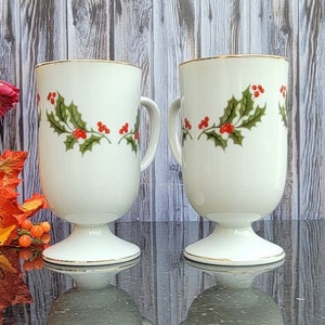 Vintage Christmas Holly Mugs and Cake Stand - Kashima Vintage Christmas Holly Mugs and Cake Stand - Kashima