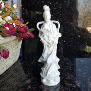 Goddess of Mercy, A Vintage Chinese Porcelain Pure White KwanYin Figurine.