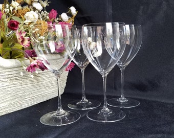 Copas de vino transparentes / 4 copas de vino elegantes