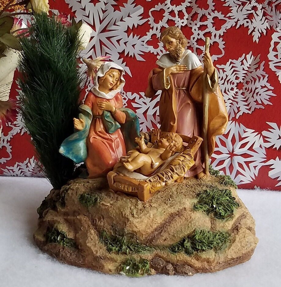 The Fontanini Heirloom Nativity Holy Family by Roman Musical Box