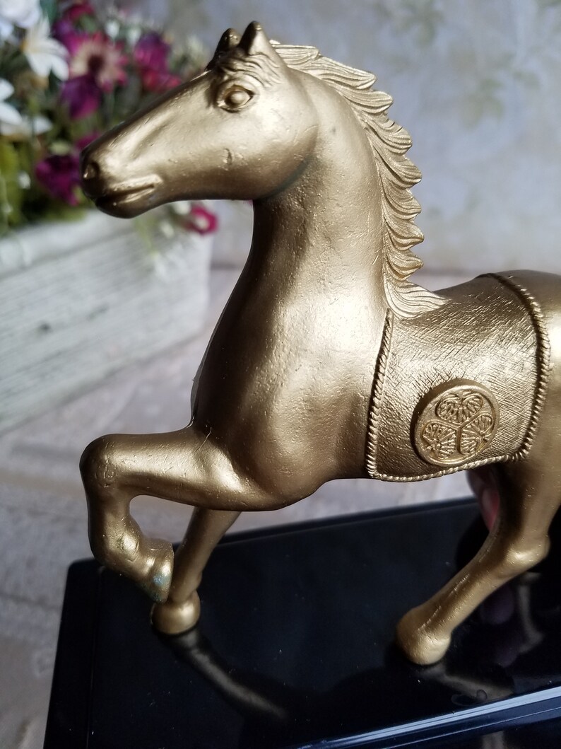 Imperial Holy Horse Figurine Gold Tone 御神馬 / 日光東照宮 Nikko Toshogu Shrine image 4