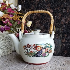 Asian Ceramic Decorative Teapot w/top handle and Lid