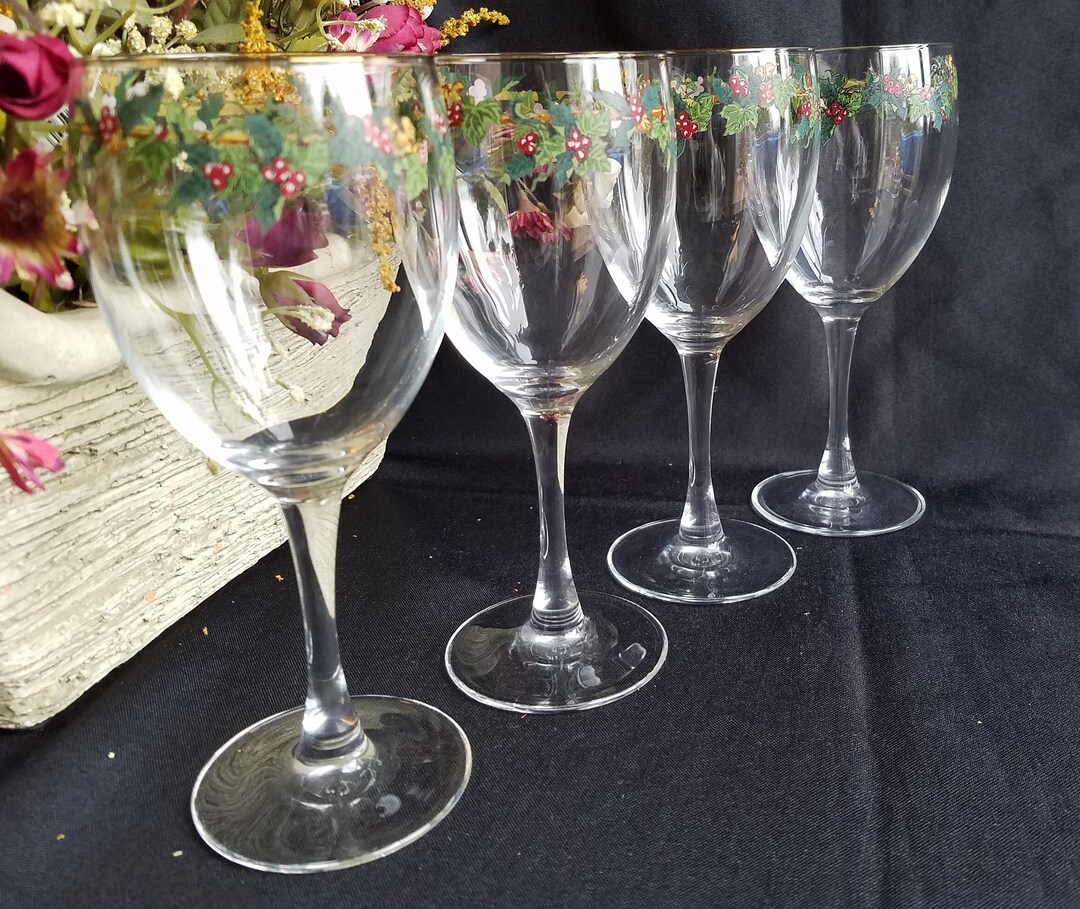 Vintage Christmas Wine Glasses Set of 4 Etsy