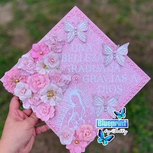 Gorra de graduación de la Virgen María rosa, flores de papel, gorra de graduación de oro rosa, gorra de graduación de brillo, Virgencita Gradcap, primera generación, Para Mis Padres
