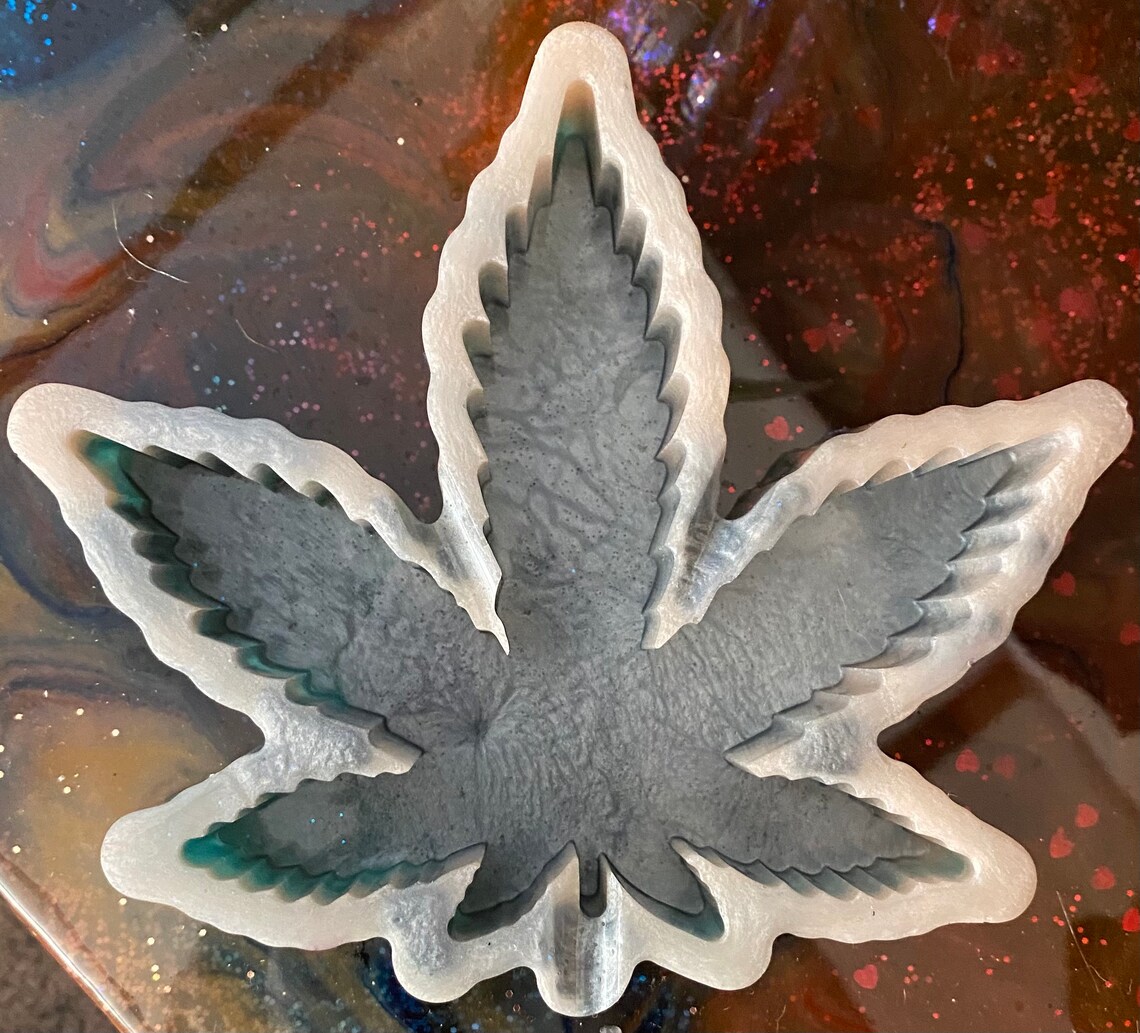 Handmade Resin Art Marijuana Pot Leaf Ashtray made with Mica Etsy
